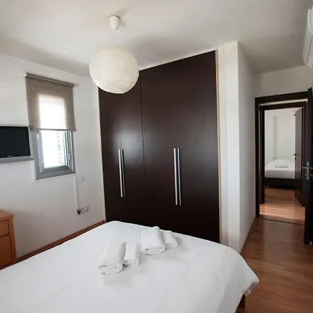 Apartment Glabur - The Executive 2 Bdr - City, Free Parking & Wifi, Welcomes You!!! Nicosia
