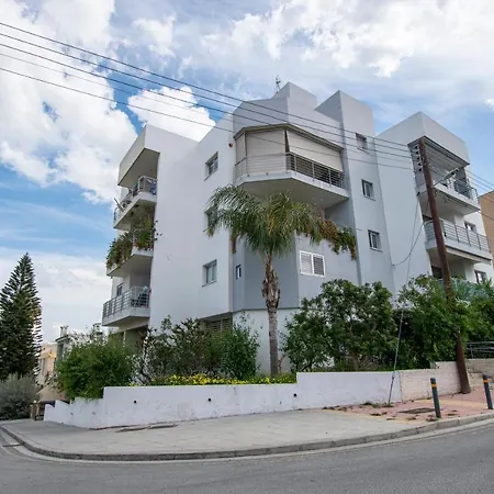 Glabur - The Executive 2 Bdr - City, Free Parking & Wifi, Welcomes You!!! Apartment Nikosia